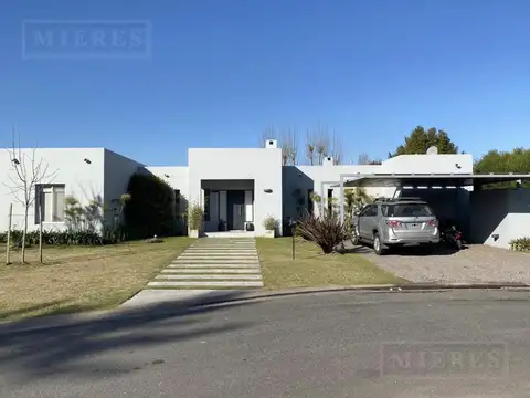 Casa de una planta en  Alquiler de verano en Santa Bárbara