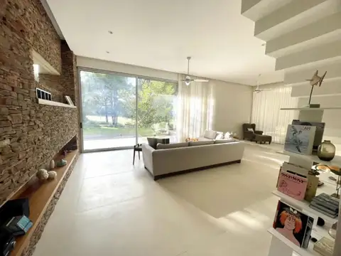 Casa en Venta en Barrio Golf 2, USD 745.000