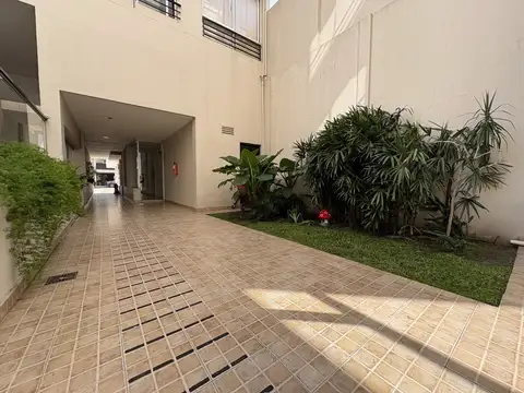 Departamento en Alquiler en Lanus Este, $ 700.000