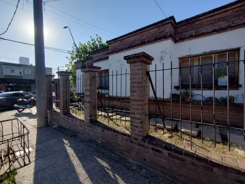 Casa en venta de 4 dormitorios en Sargento Cabral