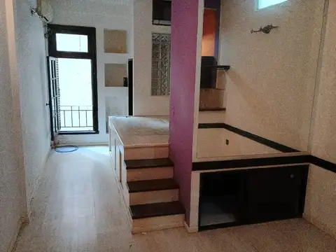 MONOAMBIENTE AMPLIO // IDEAL PARA UNA PERSONA // MUY BUENA UBICACION