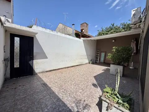 Depto Tipo Casa en Venta en Martinez, USD 180.000