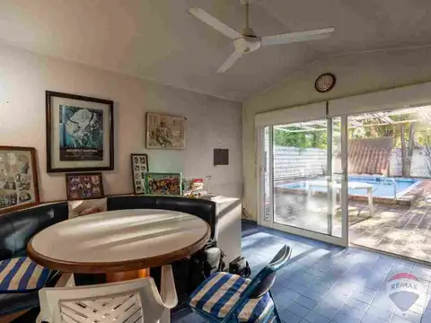 Casa 6 ambientes con 2 baños