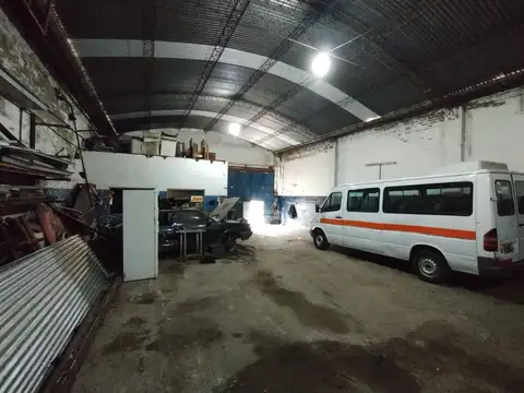 VENTA - Galpón / Depósito - Monte Grande
