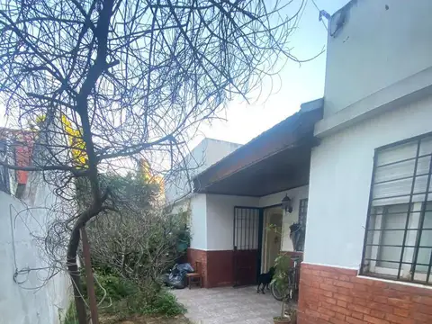 Depto Tipo Casa 4 ambientes con 2 baños