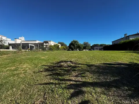 Lote en venta a la laguna en San Matias, Escobar