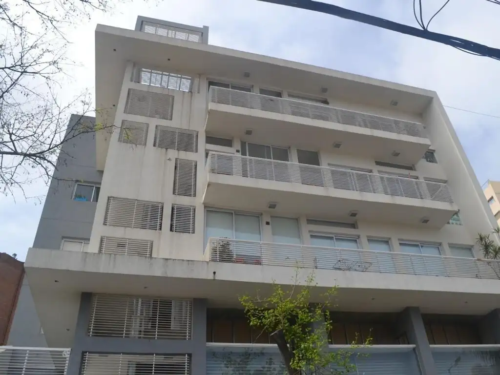 Castro Barros 92 , Piso 1