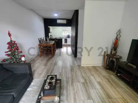 Casa 4 ambientes con 1 baño