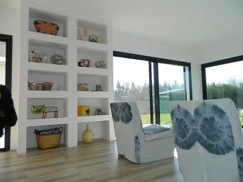 Casa 4 ambientes con 3 baños