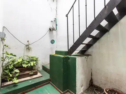 Casa 6 ambientes con 1 baño