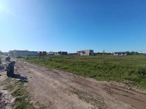 TERRENO EN VENTA 5 E/ 471 bis y 472