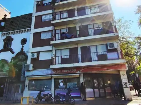 Venta departamento 2 dormitorios con balcón y vista hacia el Parque Independencia