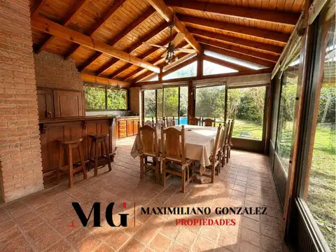 Casa en Alquiler con 1 cochera