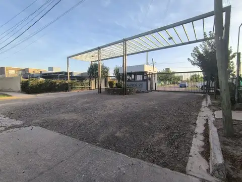 Lote Central Barrio AMPROS VII, Rusell, Mza.