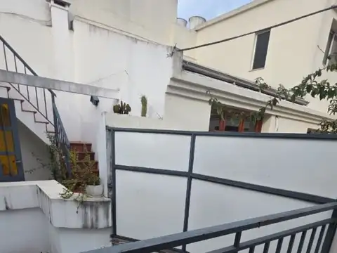 Depto Tipo Casa en Venta con 1 cocheras