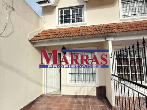 DUPLEX AL FRENTE CON COCHERA Y PATIO 2 AMBIENTES Y MEDIO