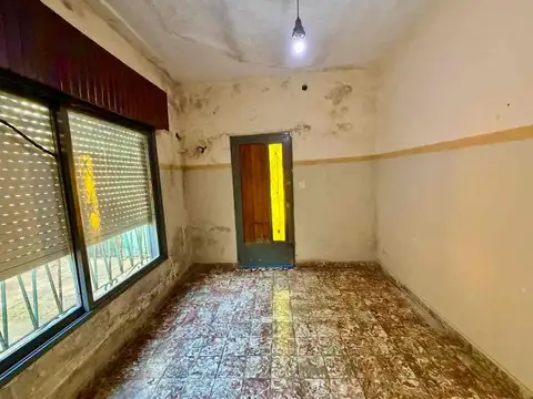 Casa 4 ambientes con 1 baño