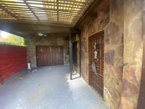 Casa en Venta en Villa Elisa, USD 180.000