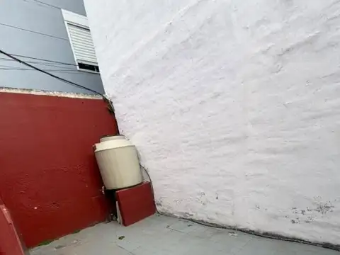 Depto Tipo Casa en Alquiler de 2 dormitorios