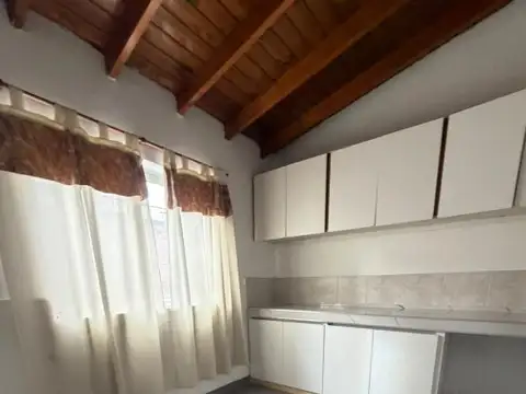 Depto Tipo Casa 3 ambientes con 1 baño