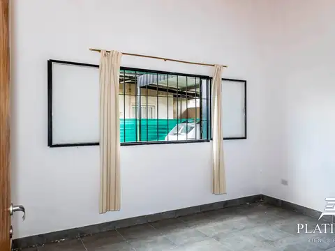 Casa en Venta con 4 cocheras