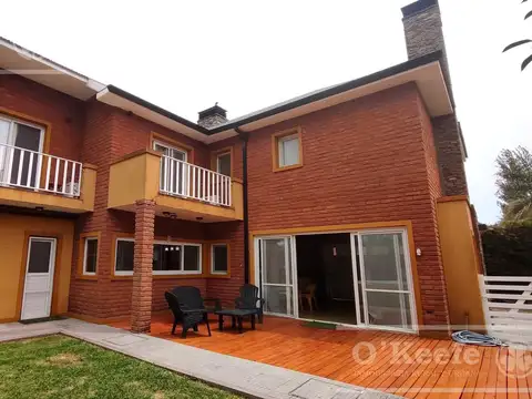 VENTA Casa en barrio cerrado Village del Parque , Berazategui, Hudson. Apto credito!