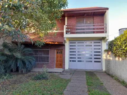 Venta Casa 4 Amb con gran galpón en Morón Apt Cred