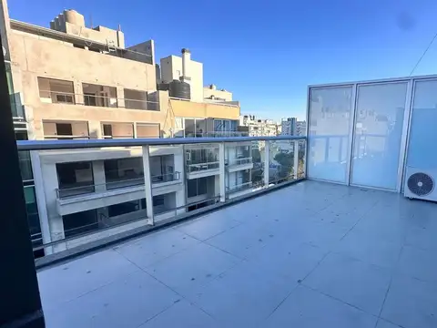 VENTA MONOAMBIENTE CON GRAN BALCÓN TERRAZA