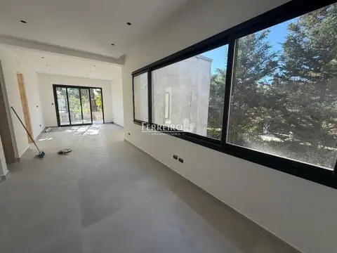 Casa 4 ambientes con 4 baños
