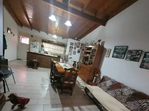 Casa En Venta 3 Ambientes Jose C Paz