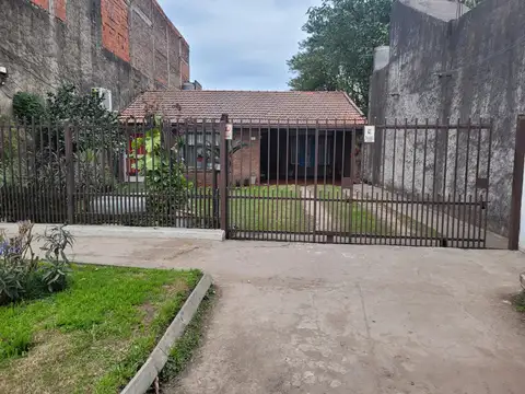 Casa En Venta 3 Ambientes Jose C Paz