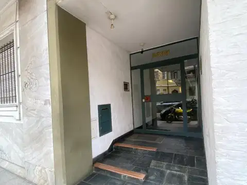 Juana Azurduy 2300, Piso 3°