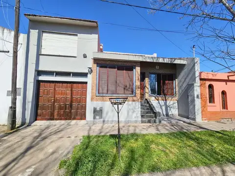 CASA VENTA 3 DORMITORIOS PATIO VILLA CONSTITUCIÓN