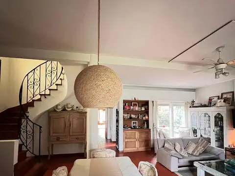 Casa en Venta con 1 cochera