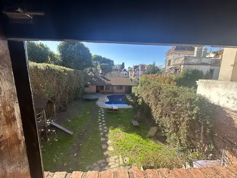 Casa 7 ambientes con 4 baños