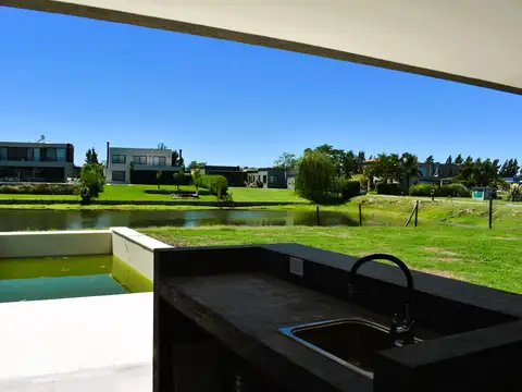 Casa en Venta en San Matias, USD 425.000