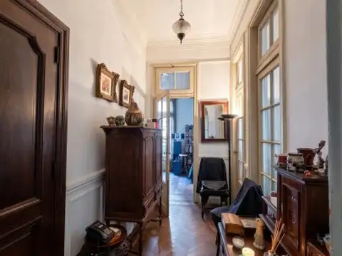 Depto. 5 amb. al frente, 106 m², a reciclar — Congreso