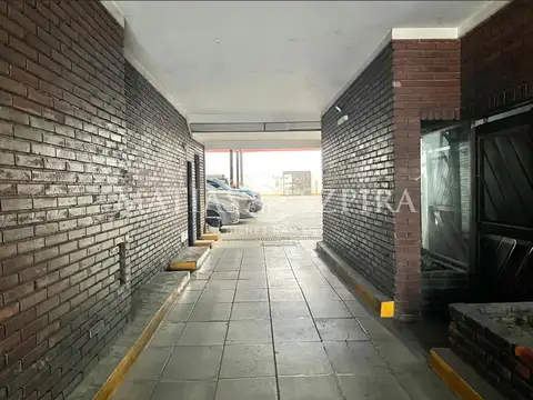 Cochera cubierta en Centro de Castelar Norte