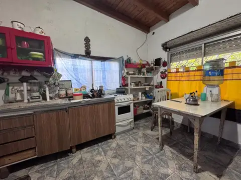 Casa 3 ambientes con 1 baño