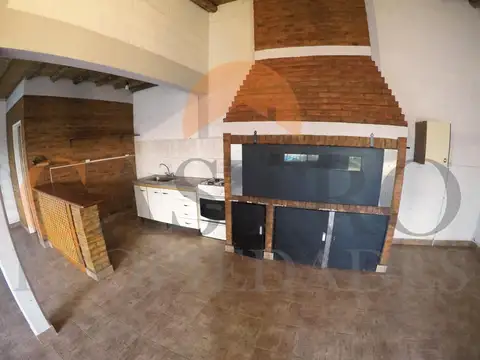 Casa en Alquiler en Lisandro Olmos Etcheverry, $ 550.000