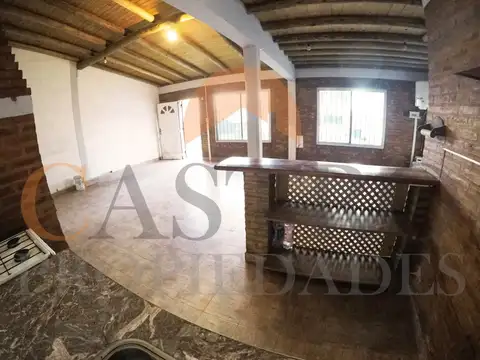 Calle 213 BIS e/ 41 y 42 300