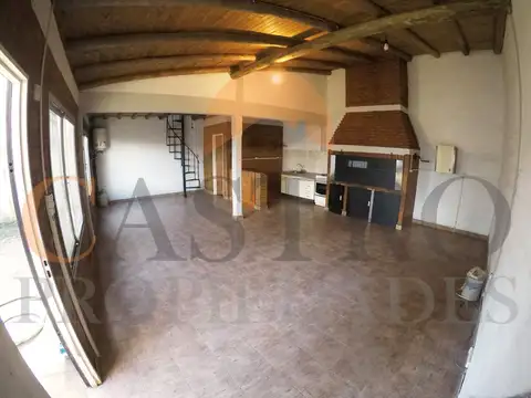 Calle 213 BIS e/ 41 y 42 300