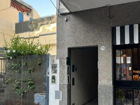 PH CON PATIO Y JARDIN DE 60 METROS