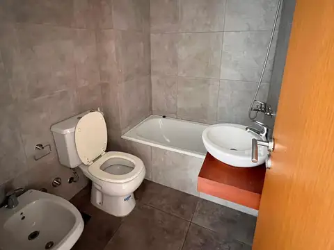 Departamento en Alquiler con 1 cocheras