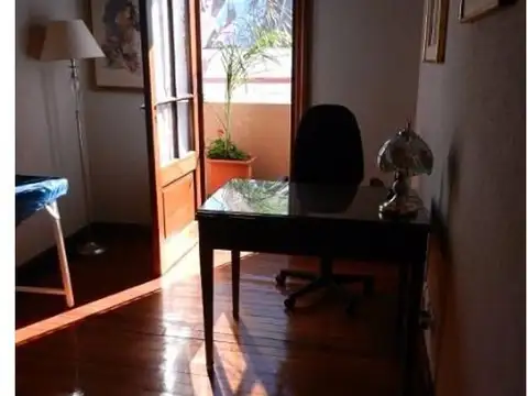 reservado IMPECABLES PLANTA ALTA SIN EXPENSAS! HECHA A NUEVO, SOBRE CALLE ALVEAR, ESTRATEGICA UBICACION!