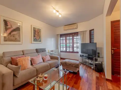 TRIPLEX EN VENTA BELGRANO COCHERA QUINCHO PARRILLA APTO CREDITO