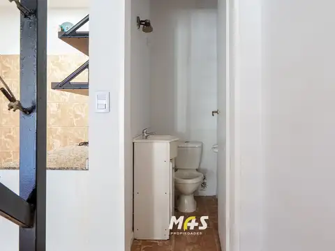 Depto Tipo Casa en Alquiler con 1 cocheras