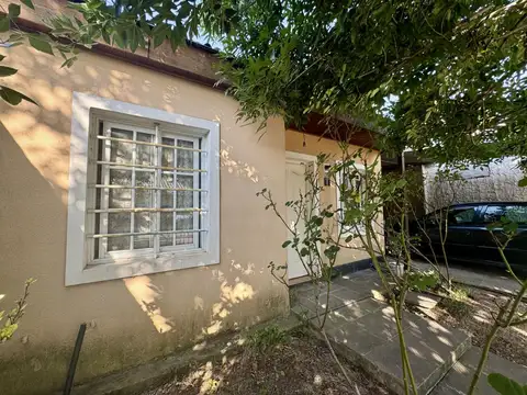 Casa en Venta con 3 cocheras