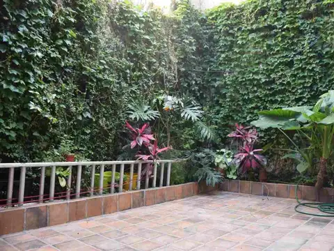VENTA DEPARTAMENTO 4 AMBIENTES PLANTA BAJA PATIO