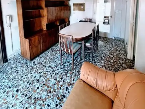 Depto Tipo Casa 5 ambientes con 2 baños